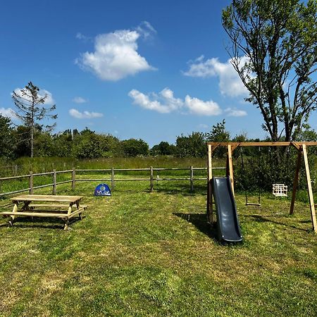 Domaine De La Ville Cherel, Maison A Colombage Понторсон Екстериор снимка
